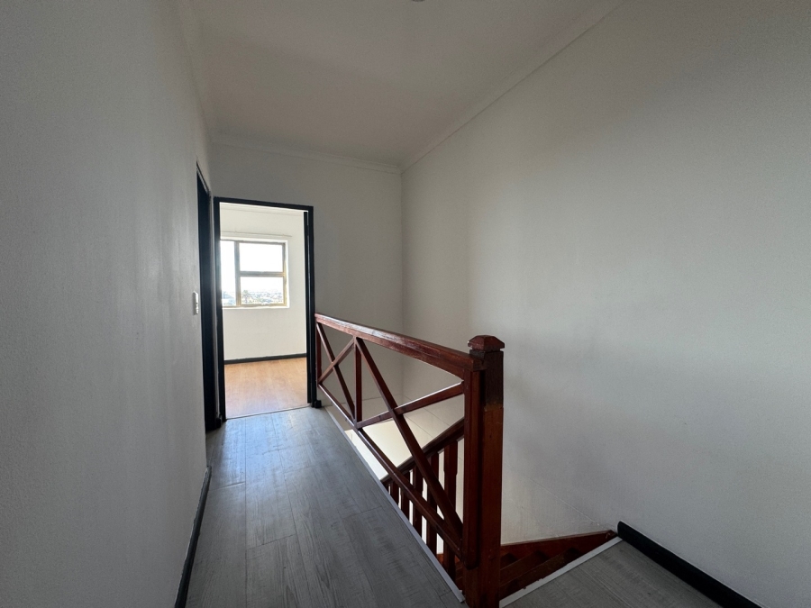 4 Bedroom Property for Sale in Black River Western Cape